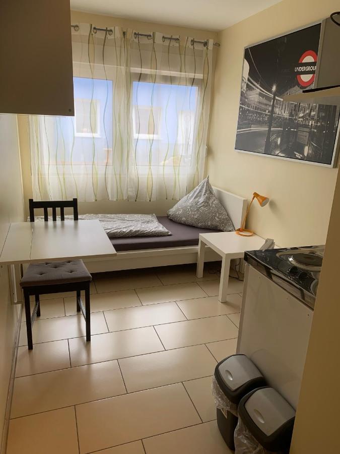 Ullis Pension Fuer Monteure & Handwerker Malsch  Exterior foto