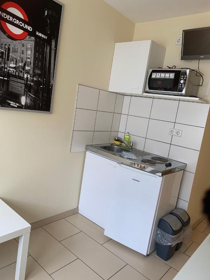 Ullis Pension Fuer Monteure & Handwerker Malsch  Exterior foto