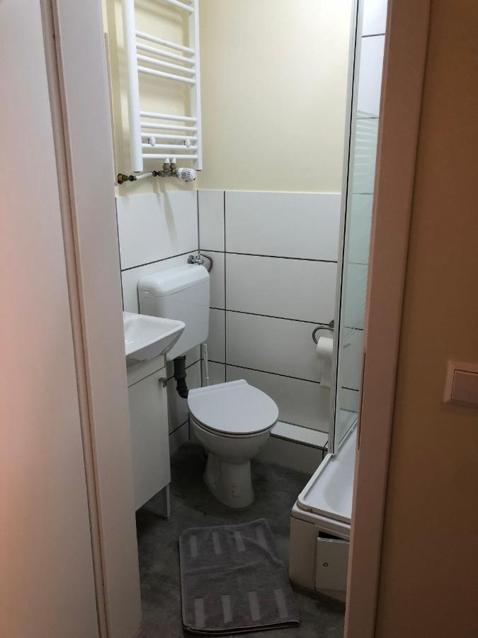 Ullis Pension Fuer Monteure & Handwerker Malsch  Exterior foto