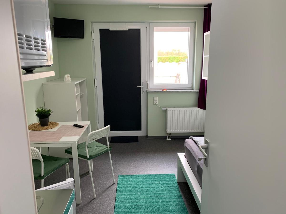 Ullis Pension Fuer Monteure & Handwerker Malsch  Exterior foto